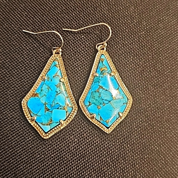 Alex - Picture 1 of 2